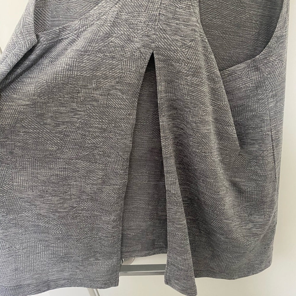 Tie back Nike Top - Picture 3 of 5